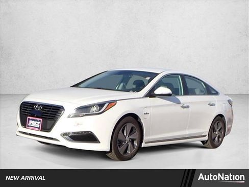 Used 2017 Hyundai Sonata Limited image 1