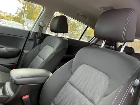 Used 2022 Kia Sportage LX AWD/4WD image 9