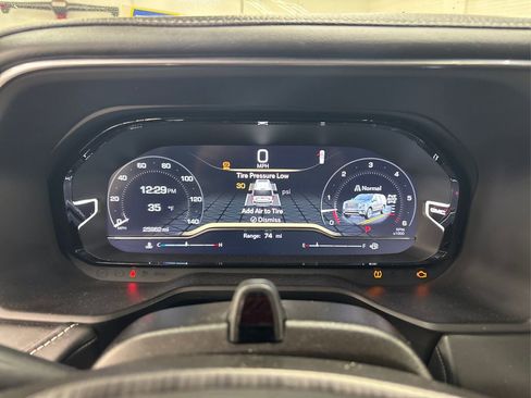 Used 2023 GMC Yukon Denali Ultimate image 25