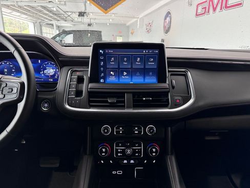 Certified 2024 Chevrolet Suburban RST AWD/4WD image 22