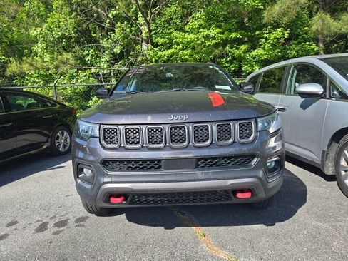 Used 2024 Jeep Compass Trailhawk AWD/4WD image 2