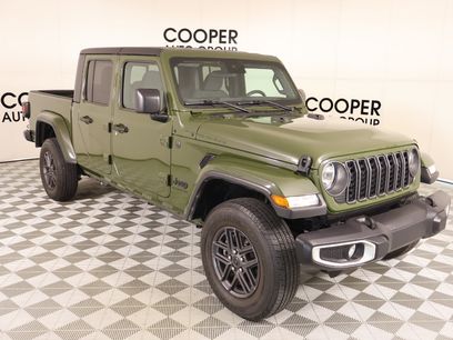 Used 2024 Jeep Gladiator Sport