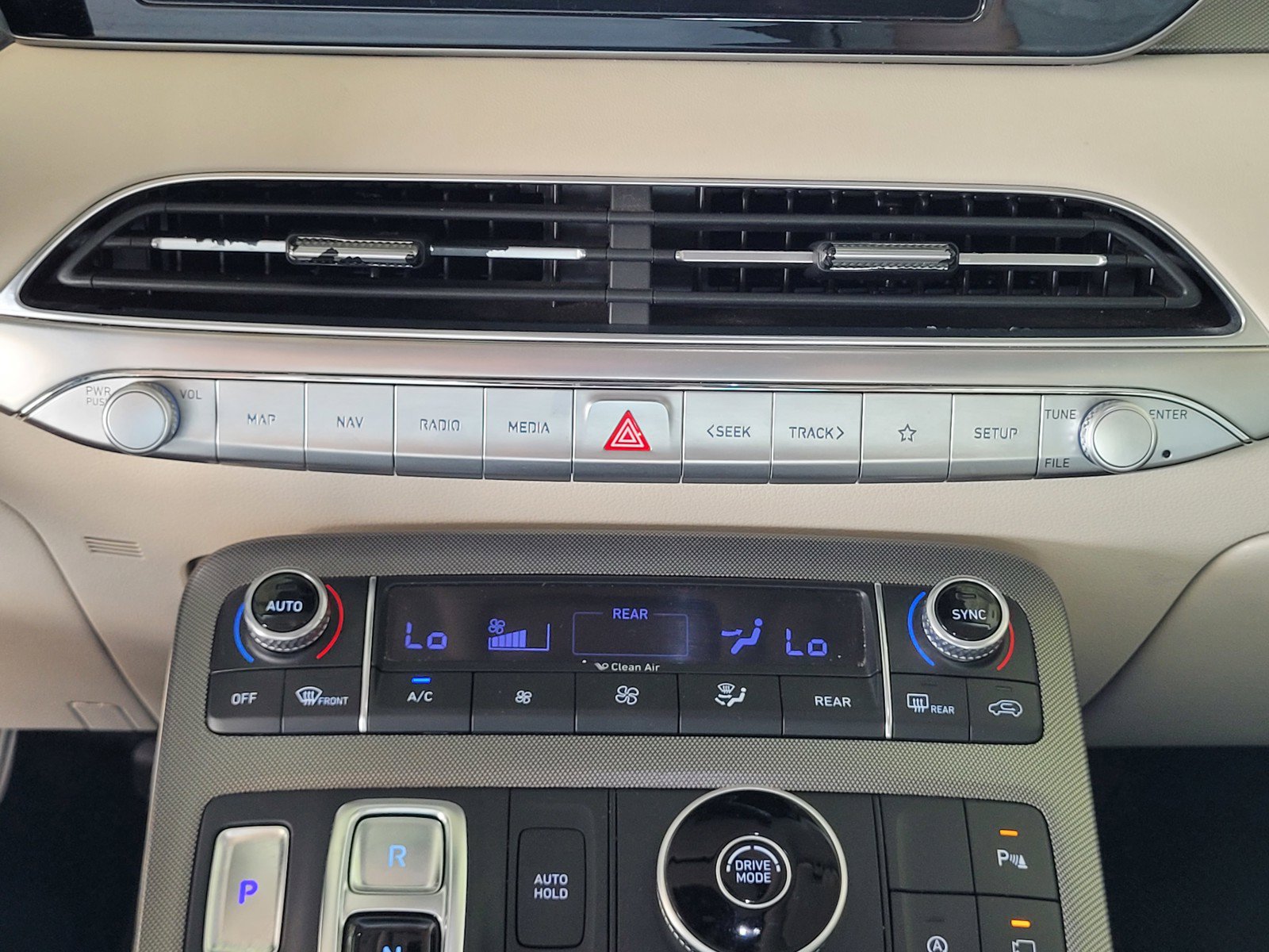 Used 2020 Hyundai Palisade Limited FWD image 13