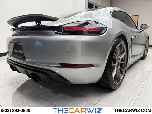 Used 2024 Porsche 718 Cayman GT4 image 34