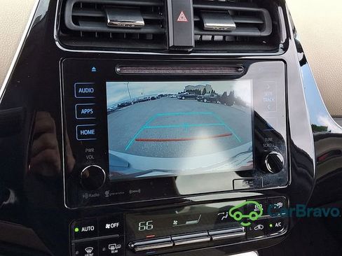 Used 2017 Toyota Prius Three FWD image 18