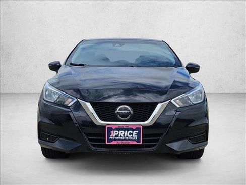 Used 2021 Nissan Versa SV FWD image 2