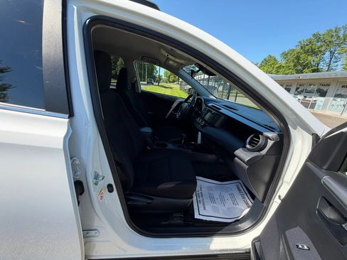 Used 2017 Toyota RAV4 LE w/ All Weather Liner Package AWD/4WD image 13
