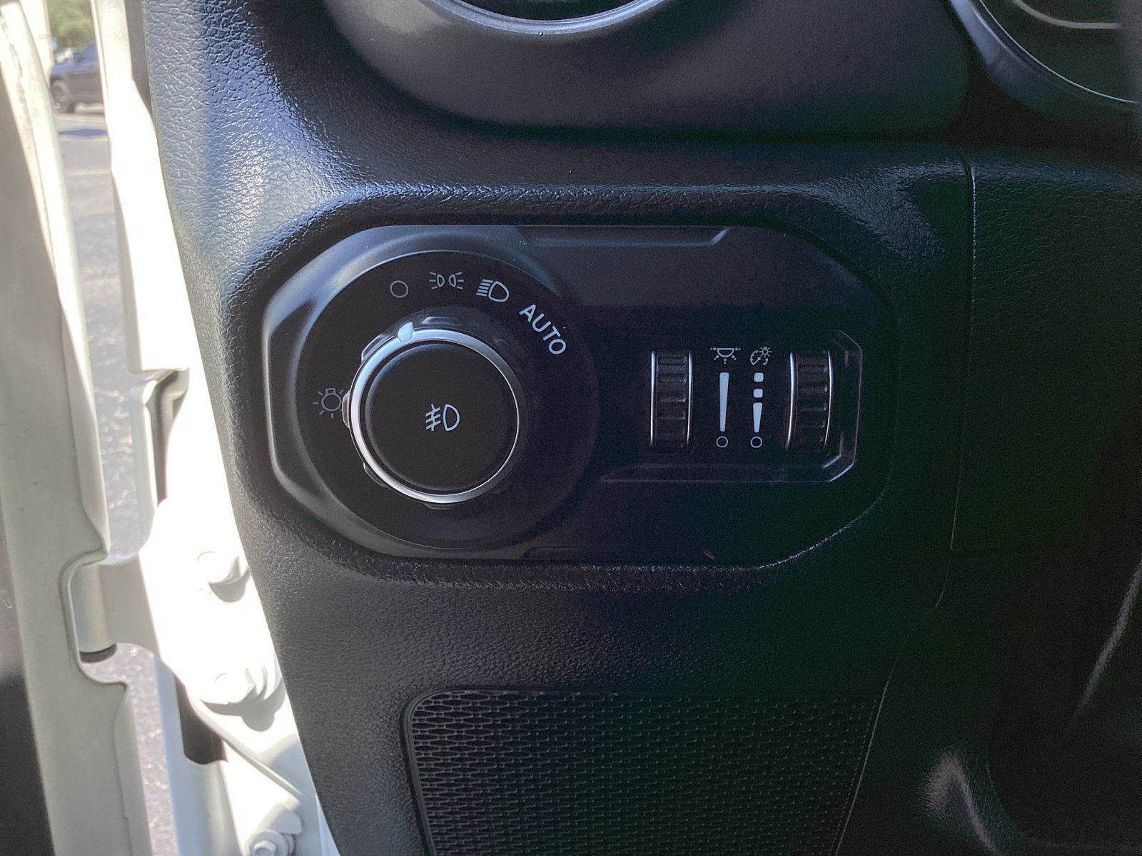 Used 2022 Jeep Wrangler Sport AWD/4WD image 27
