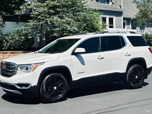 Used 2019 GMC Acadia SLT w/ LPO, Floor Liner Package AWD/4WD image 6