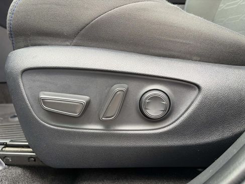 Used 2024 Toyota RAV4 SE AWD/4WD image 17
