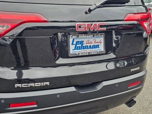 Used 2019 GMC Acadia SLT w/ Black Edition image 27