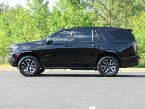 Used 2021 Chevrolet Tahoe Z71 w/ Luxury Package image 3