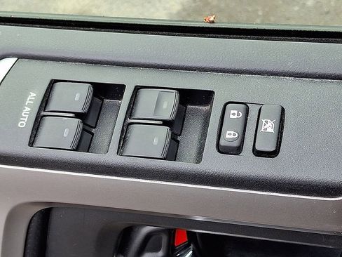 Used 2022 Toyota 4Runner Trail Special Edition AWD/4WD image 25
