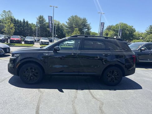 Used 2023 Kia Sorento S w/ Panoramic Sunroof Package AWD/4WD image 2