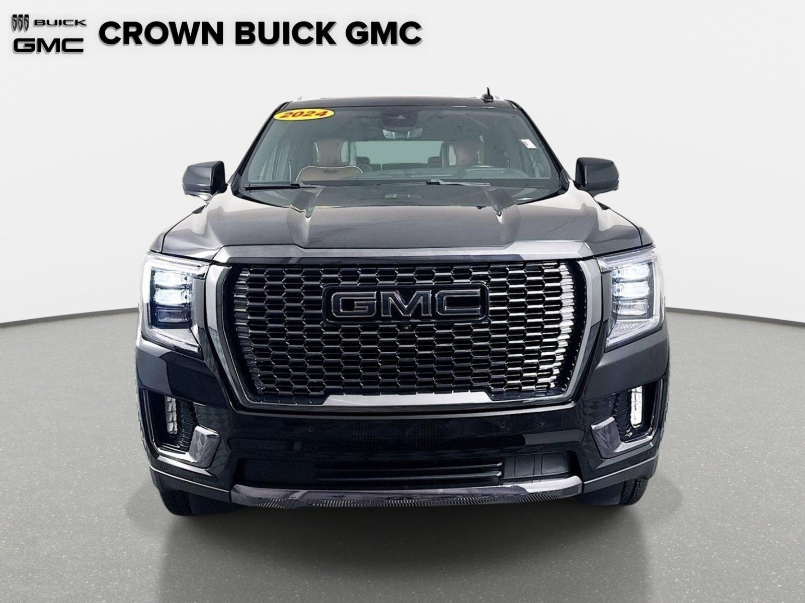 Used 2024 GMC Yukon Denali Ultimate AWD/4WD image 2