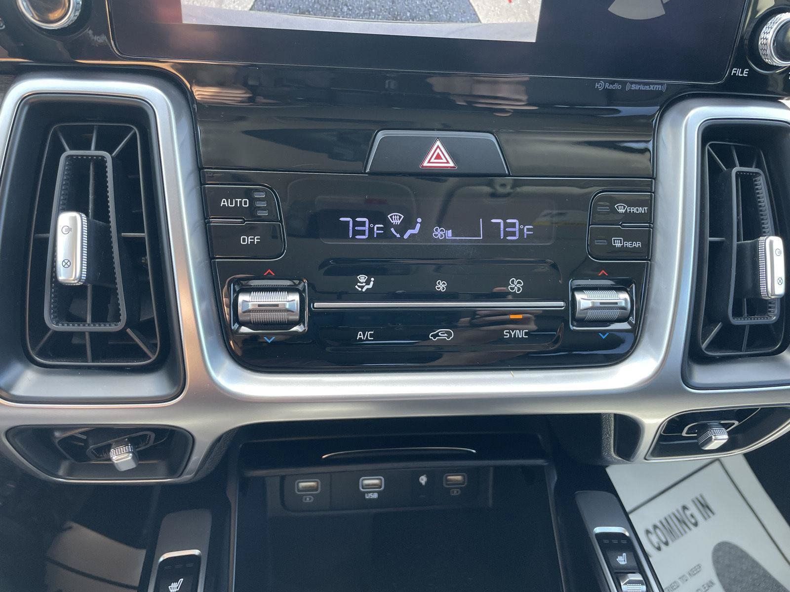 Used 2023 Kia Sorento S AWD/4WD image 30