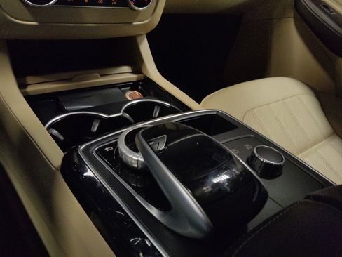 Used 2018 Mercedes-Benz GLE 350 w/ Premium 1 Package image 26