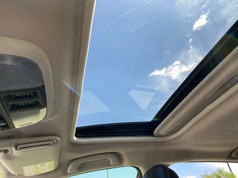 Used 2022 Subaru Crosstrek 2.5i Limited w/ Moonroof Package 2 AWD/4WD image 22