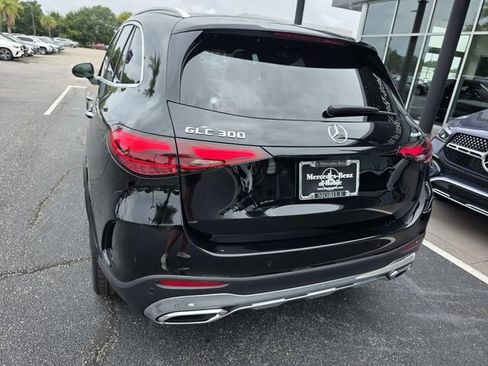 Used 2026 Mercedes-Benz GLC 300 4MATIC image 4