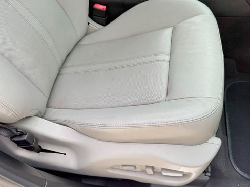 Used 2016 Cadillac SRX Luxury w/ Driver Awareness Package FWD image 17