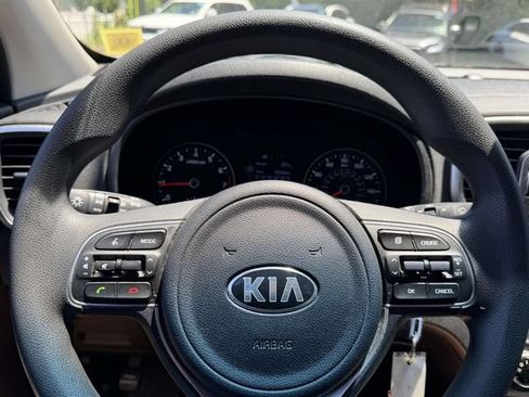 Used 2019 Kia Sportage LX AWD/4WD image 29