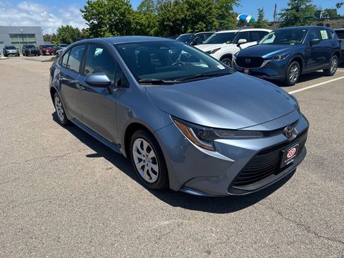 Used 2026 Toyota Corolla LE FWD image 9