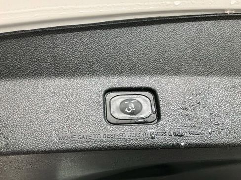 Used 2019 Ford Explorer Platinum image 24