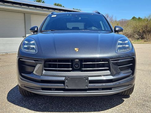 Certified 2024 Porsche Macan AWD/4WD image 10
