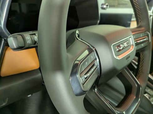 New 2026 GMC Canyon AT4 w/ Technology Plus Package AWD/4WD image 19
