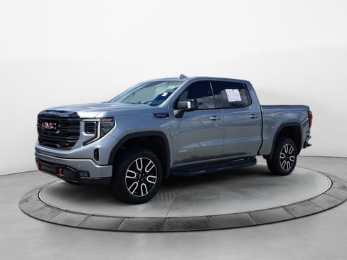 Used 2025 GMC Sierra 1500 AT4 w/ AT4 Premium Package AWD/4WD image 3