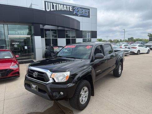 Used 2012 Toyota Tacoma 4x4 Double Cab w/ TRD Off-Road Pkg image 1