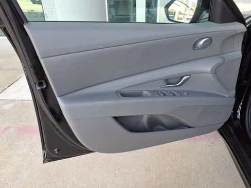 New 2026 Hyundai Elantra Hybrid FWD image 20