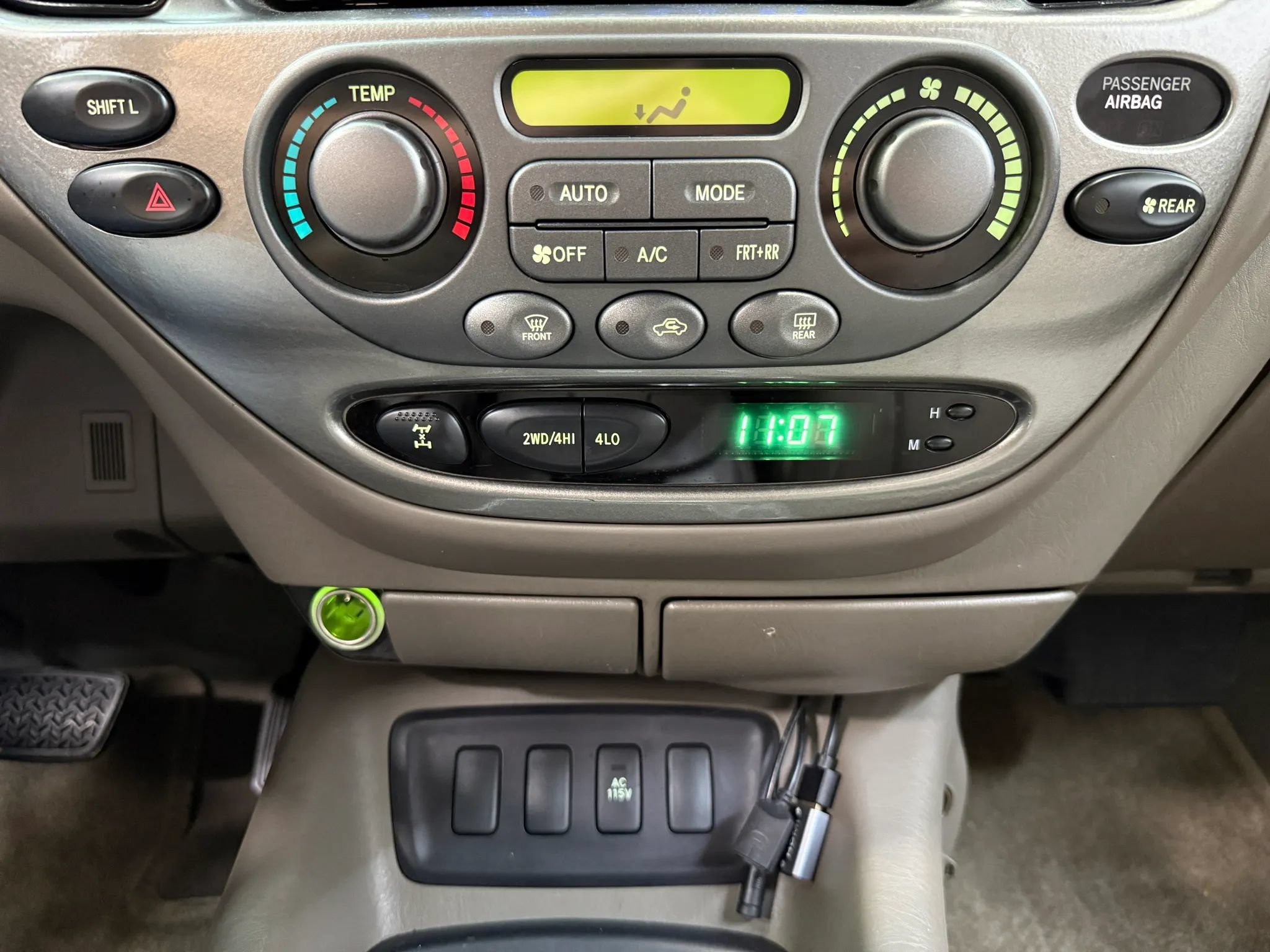 Used 2006 Toyota Sequoia Limited AWD/4WD image 29