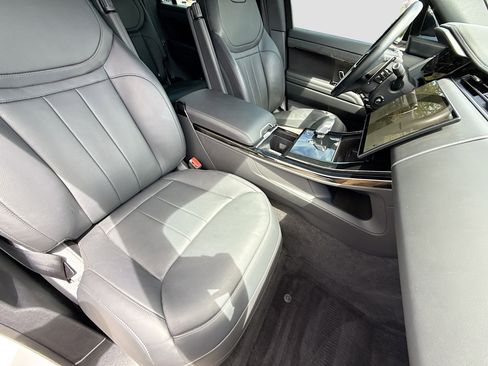 Used 2025 Land Rover Range Rover Sport Dynamic SE image 15