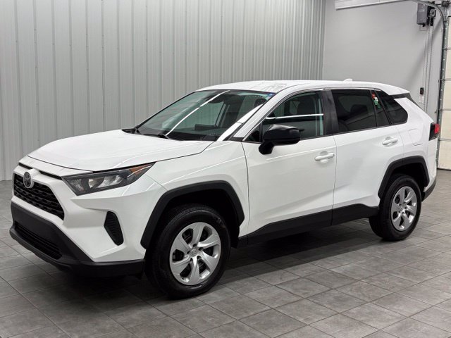 Used 2022 Toyota RAV4 LE FWD image 5