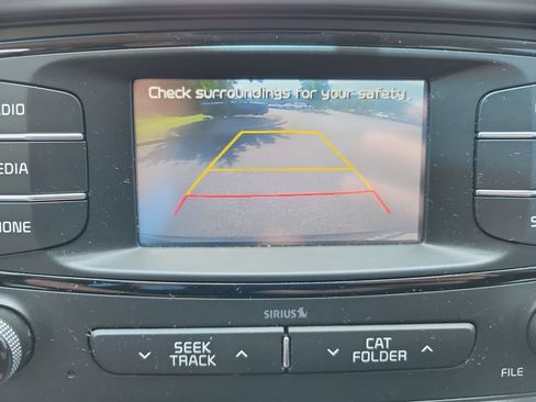Used 2018 Kia Sorento L FWD image 19