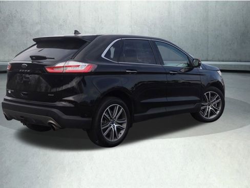 Used 2021 Ford Edge Titanium w/ Equipment Group 301A AWD/4WD image 12