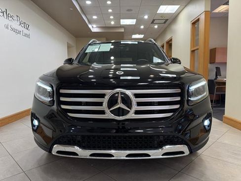 Certified 2026 Mercedes-Benz GLB 250 image 2