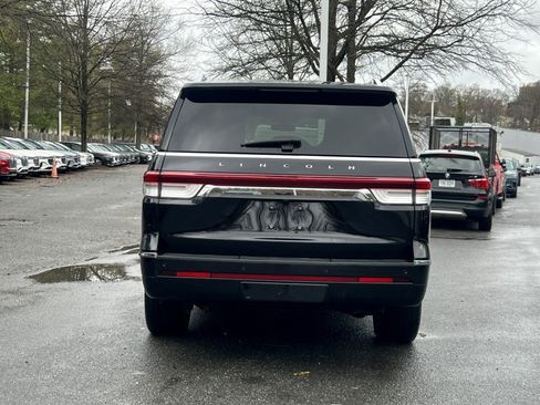 Used 2022 Lincoln Navigator Reserve image 6