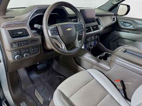 Certified 2024 Chevrolet Tahoe LT w/ LT Signature Package AWD/4WD image 7