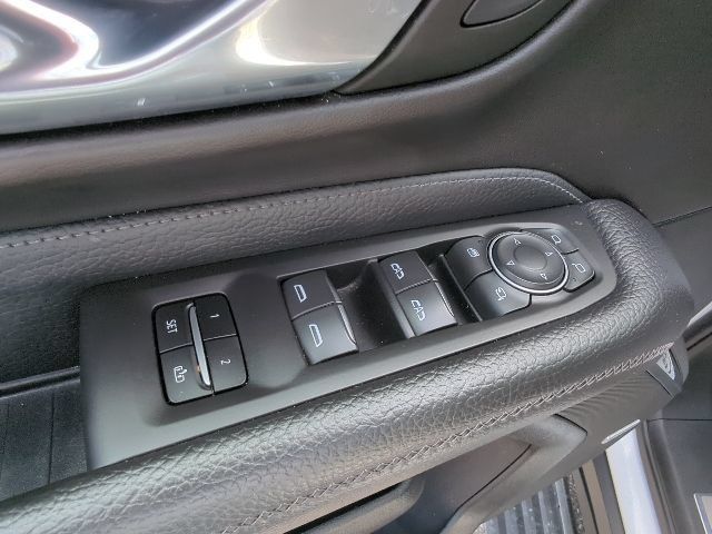 Used 2023 GMC Yukon Denali AWD/4WD image 14