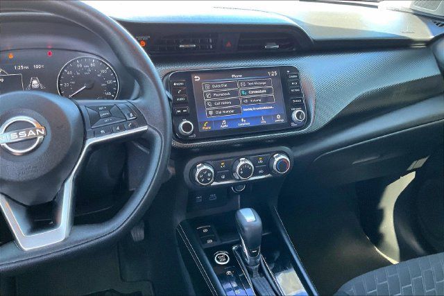 Certified 2023 Nissan Kicks SV FWD image 5