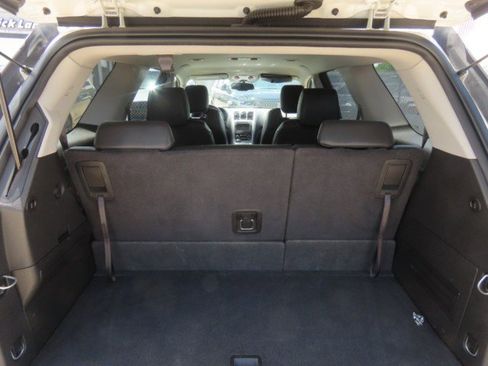 Used 2012 GMC Acadia SLT FWD image 11