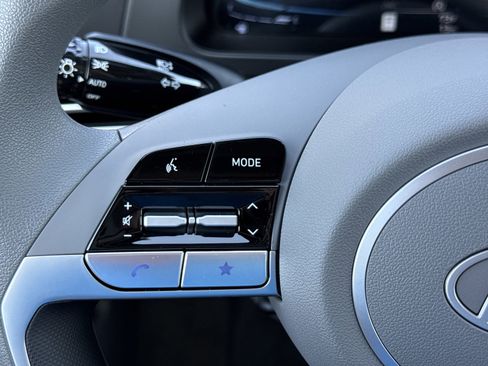 New 2026 Hyundai Elantra SE FWD image 19