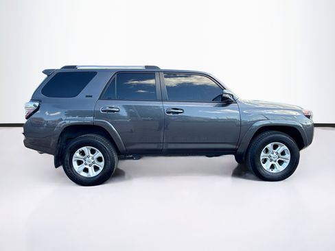 Used 2023 Toyota 4Runner SR5 Premium image 2