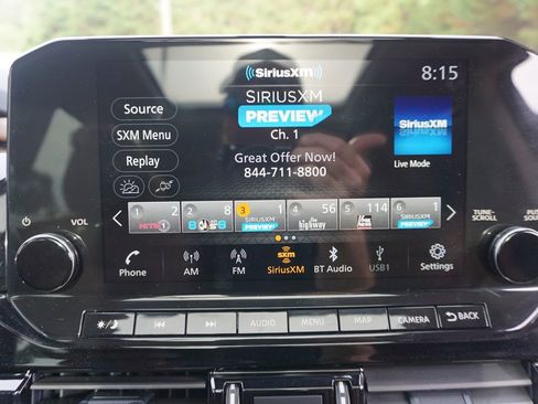 Used 2025 Nissan Pathfinder Platinum FWD image 12