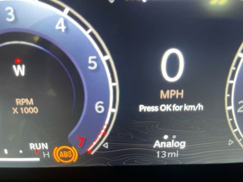 New 2026 Jeep Grand Cherokee Limited w/ Limited Altitude Package AWD/4WD image 15