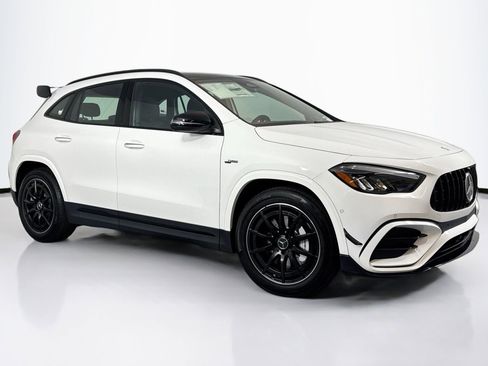 New 2025 Mercedes-Benz GLA 35 AMG 4MATIC image 3
