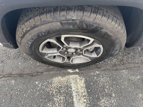 Used 2024 Jeep Grand Cherokee Trailhawk image 12