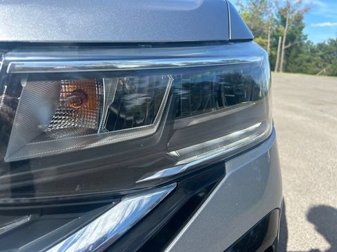 Certified 2023 Volkswagen Taos S FWD image 10